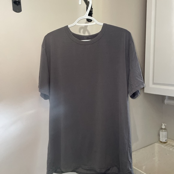 Four (4) Lululemon XL Drive-Fit T-Shirts!!!! - Picture 5 of 9